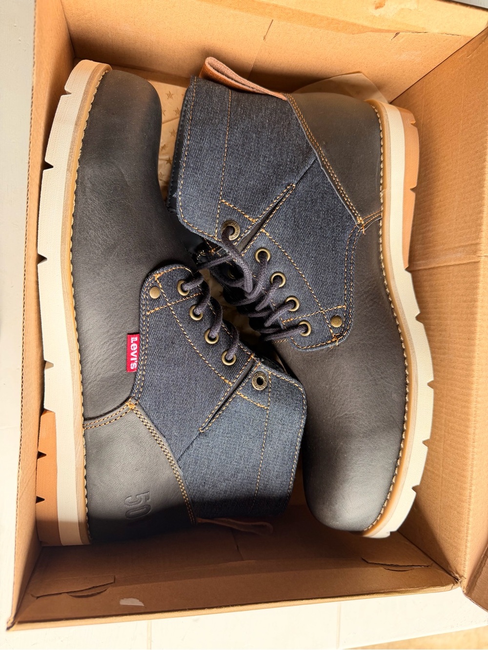 Levi's Men's Leather Navy Denim Chukka Boots
